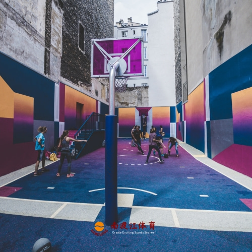 篮球场地